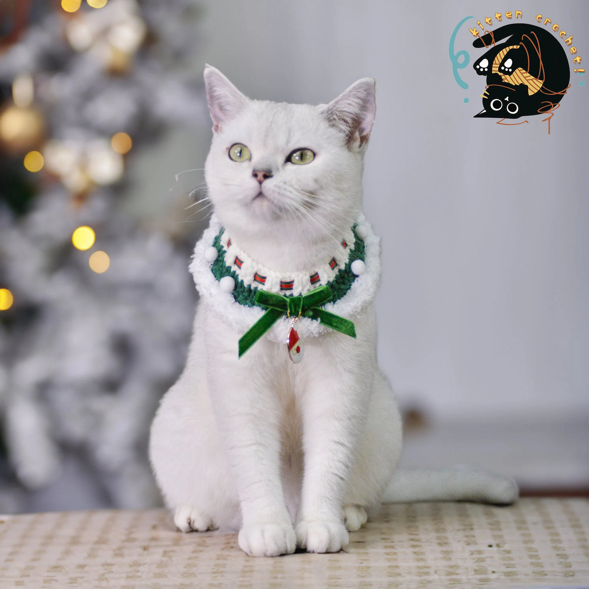 Festive Green Christmas Pet Collar with Santa Charm/Xmas Pet Outfit/Cat Christmas Costume/Pet Holiday Outfit/Festive Pet Accessories/Gift